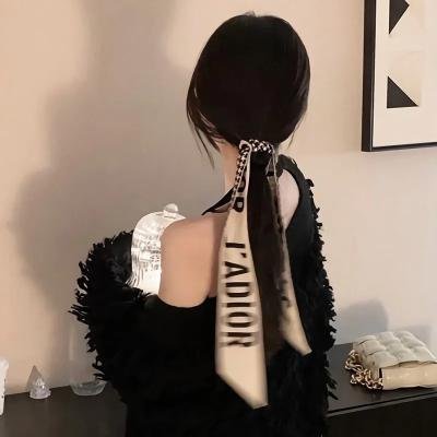 伺候老公白月光坐月子