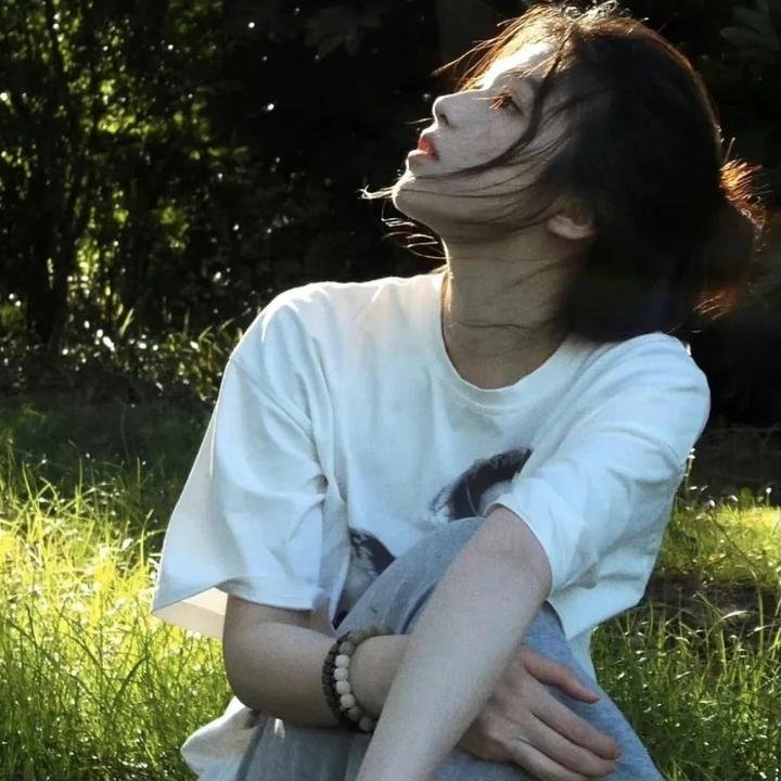 他的模样